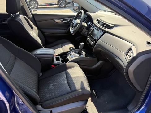 Used 2019 Nissan Rogue SV image 27