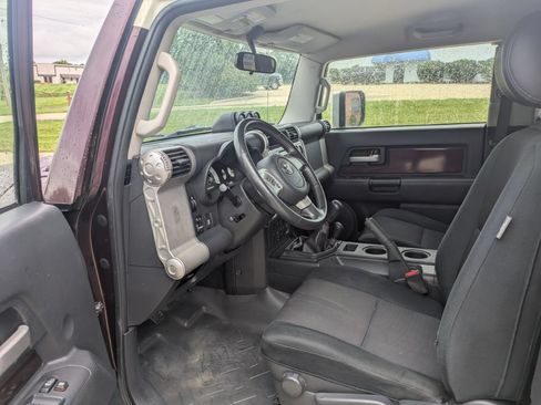 Used 2007 Toyota FJ Cruiser 4WD image 9