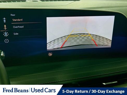 Used 2025 Cadillac XT4 Premium Luxury image 16