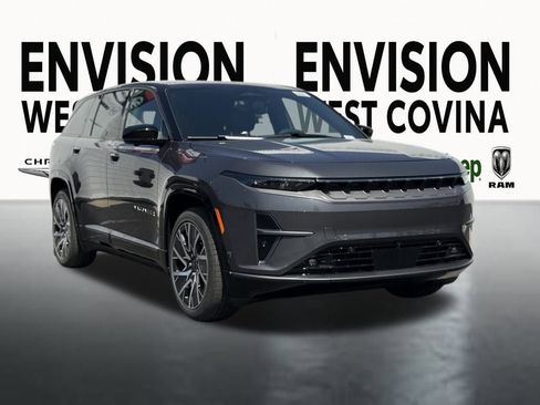 New 2025 Jeep Wagoneer S Limited image 2