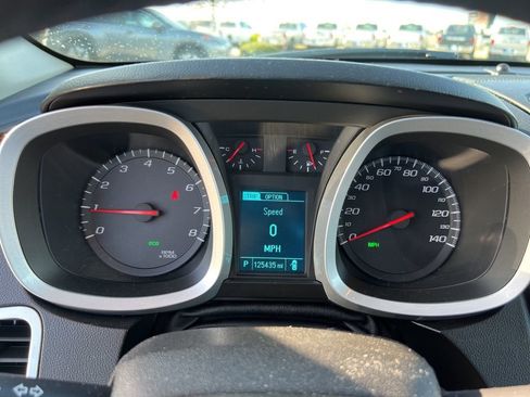 Used 2015 Chevrolet Equinox LT w/ Driver Convenience Package image 11