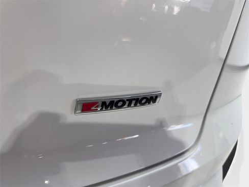 Used 2022 Volkswagen Atlas Cross Sport SE w/ Panoramic Sunroof Package image 23