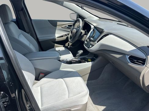 Used 2025 Chevrolet Malibu LT FWD image 14