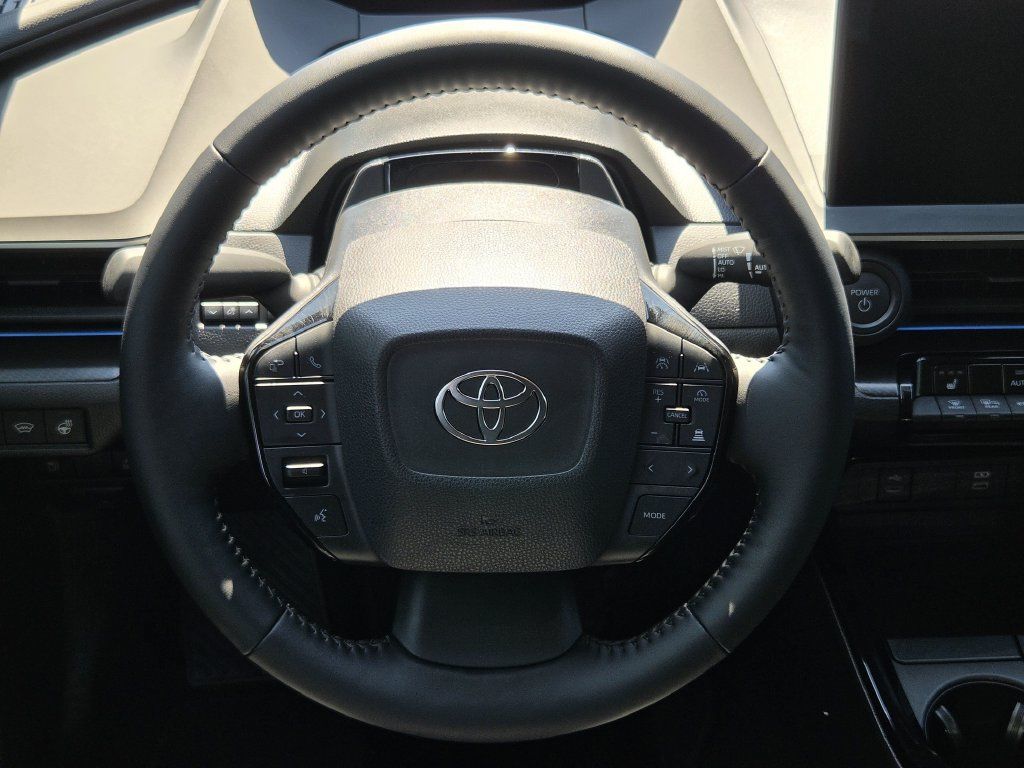 Used 2026 Toyota Prius Plug-In Hybrid FWD image 14
