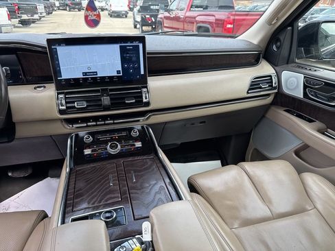 Used 2022 Lincoln Navigator L Reserve image 17