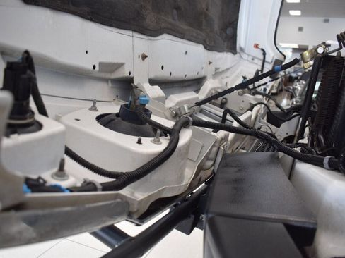 Used 2003 HUMMER H2 w/ Preferred Equipment Group image 57