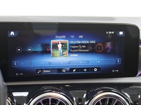 Used 2022 Mercedes-Benz CLA 250 4MATIC image 19