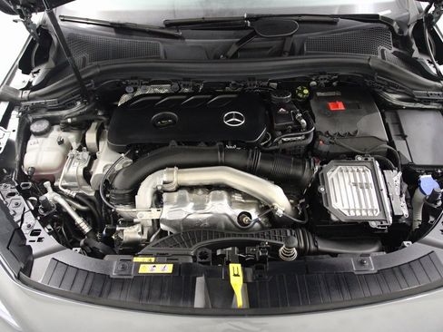 Certified 2025 Mercedes-Benz GLA 250 4MATIC image 12