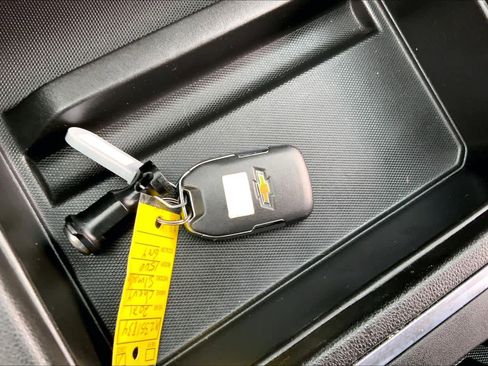 Used 2021 Chevrolet Silverado 1500 LT Trail Boss w/ Convenience Package II image 13