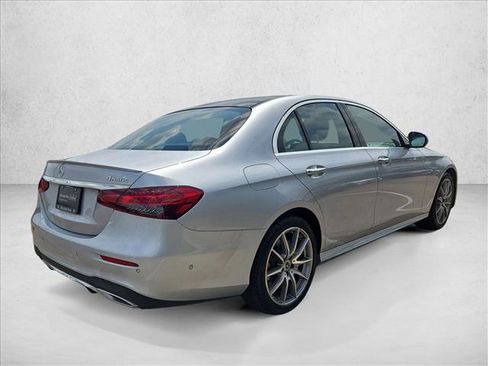 Used 2023 Mercedes-Benz E 450 4MATIC Sedan image 5