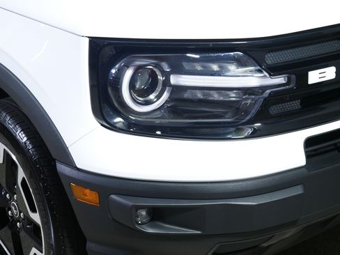 Used 2023 Ford Bronco Sport Outer Banks AWD/4WD image 16