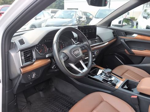 Used 2023 Audi Q5 2.0T Premium w/ Convenience Package AWD/4WD image 16