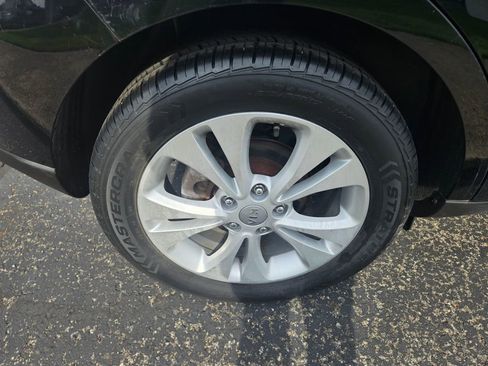 Used 2014 Kia Soul + FWD image 11