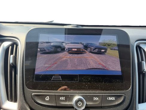 Used 2025 Chevrolet Malibu LT FWD image 17