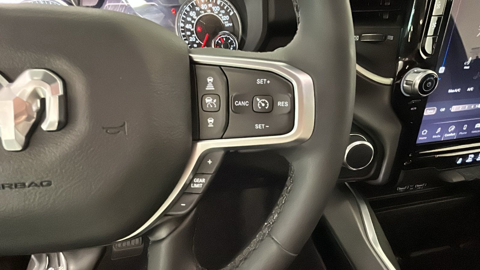 Used 2025 RAM 1500 Big Horn AWD/4WD image 20