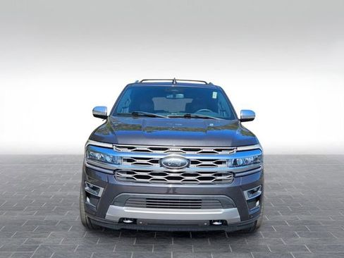 Used 2023 Ford Expedition Platinum AWD/4WD image 2