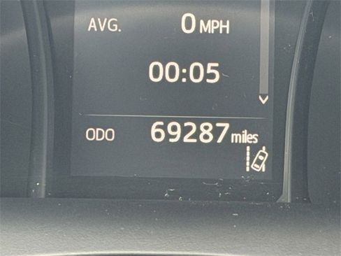 Used 2019 Toyota Camry LE image 30