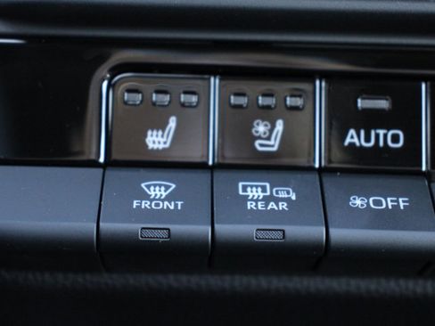 Used 2025 Toyota Crown Signia image 34