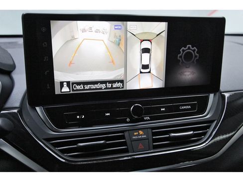 New 2026 Nissan Altima 2.5 SR w/ SR Premium Package FWD image 25