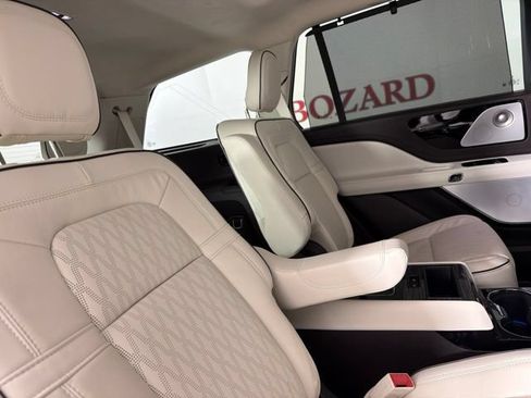 Used 2021 Lincoln Aviator Black Label Grand Touring w/ Class IV Trailer Tow Package AWD/4WD image 18