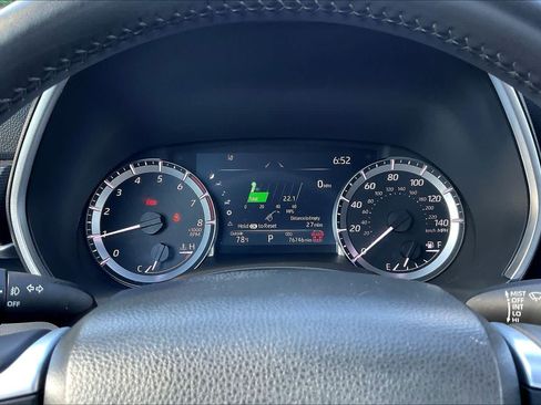 Used 2024 Toyota Highlander XSE FWD image 26