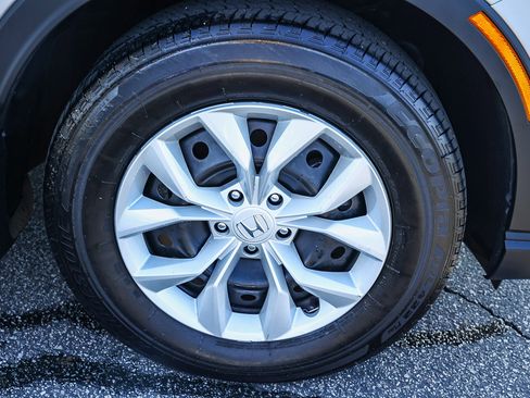 Used 2024 Honda CR-V LX image 17