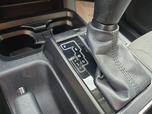 Used 2022 Toyota Tacoma SR image 59