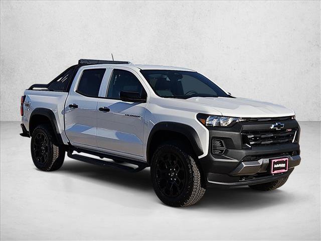 New 2026 Chevrolet Colorado Trail Boss w/ Midnight Edition AWD/4WD image 7
