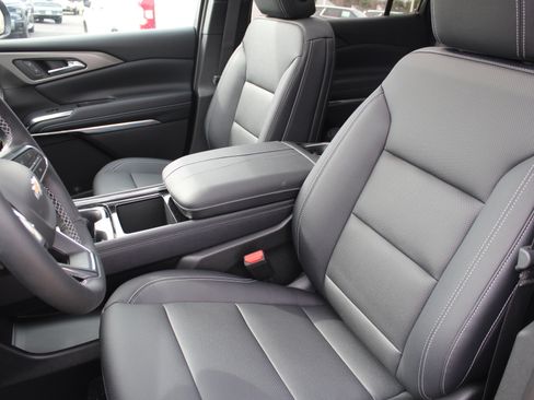 New 2026 Chevrolet Traverse LT w/ Sun and Wheel Package image 9