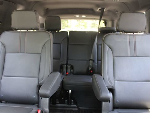 Used 2025 Chevrolet Suburban RST w/ RST Capability Package AWD/4WD image 59