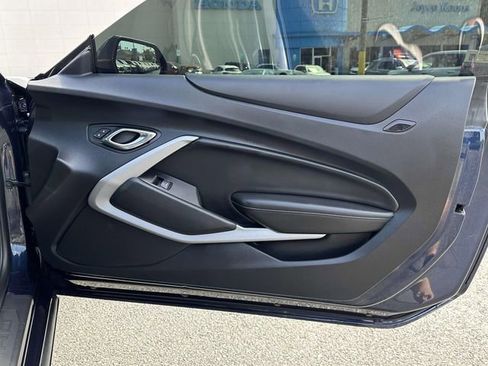Used 2016 Chevrolet Camaro SS image 6