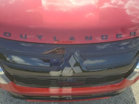 New 2026 Mitsubishi Outlander AWD image 39