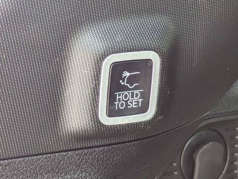 Certified 2024 Jeep Grand Cherokee Laredo X w/ Luxury Tech Group I AWD/4WD image 15