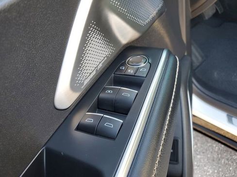 Used 2025 GMC Acadia Denali w/ Super Cruise Package FWD image 17