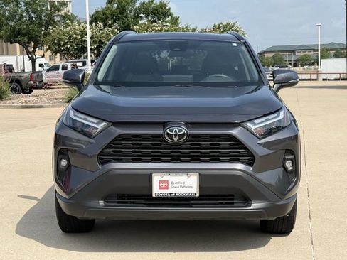 Used 2023 Toyota RAV4 XLE Premium FWD image 3