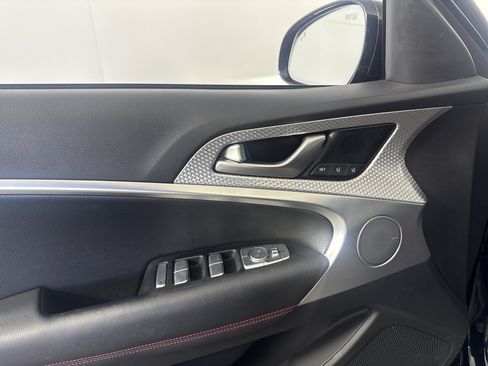 Used 2023 Genesis G70 2.0T w/ Sport Prestige Package RWD image 19