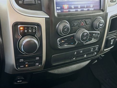 Used 2019 RAM 1500 Big Horn AWD/4WD image 16
