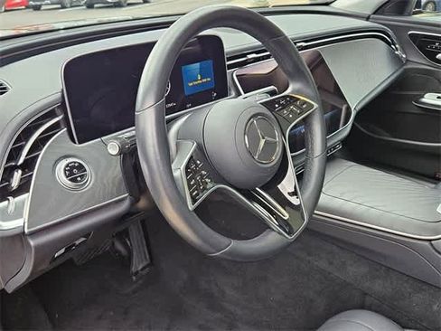 Used 2024 Mercedes-Benz E 350 4MATIC Sedan image 13