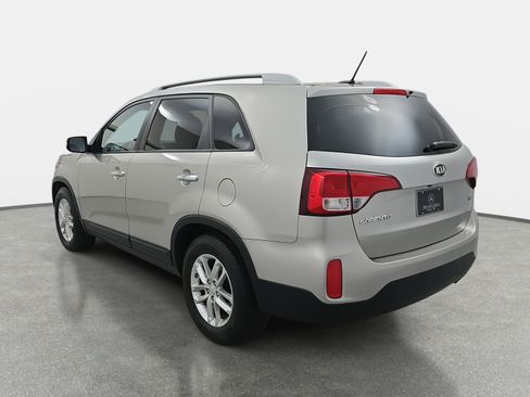 Used 2014 Kia Sorento LX image 7