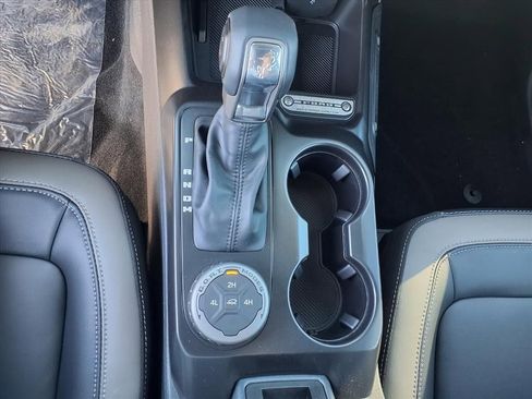 New 2025 Ford Bronco Outer Banks image 21