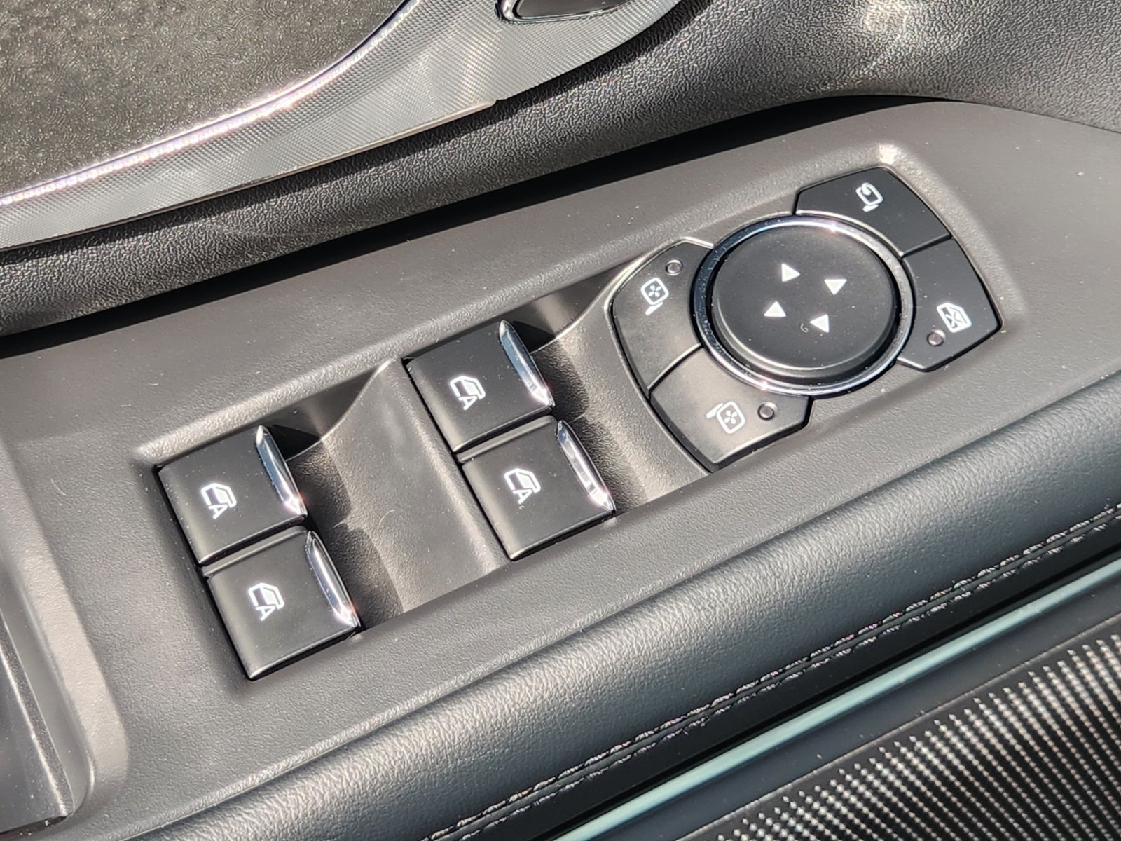 Used 2025 Ford Expedition Tremor AWD/4WD image 25