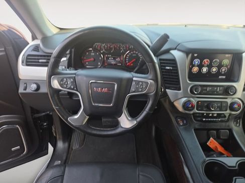 Used 2016 GMC Yukon XL SLT w/ Open Road Package RWD image 10
