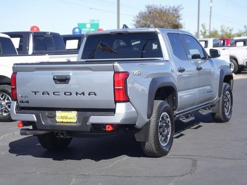 Used 2024 Toyota Tacoma TRD Off-Road image 6