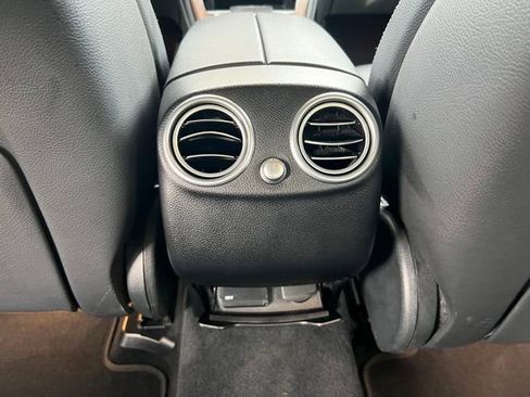 Used 2020 Mercedes-Benz GLC 300 image 13