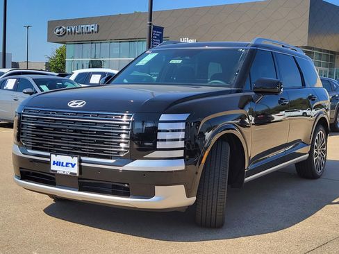 New 2026 Hyundai Palisade Calligraphy FWD image 2