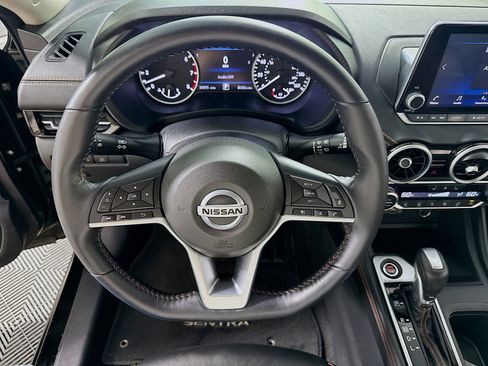 Used 2021 Nissan Sentra SR w/ SR Premium Package FWD image 16