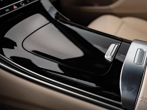 Certified 2026 Mercedes-Benz GLC 300 4MATIC image 36