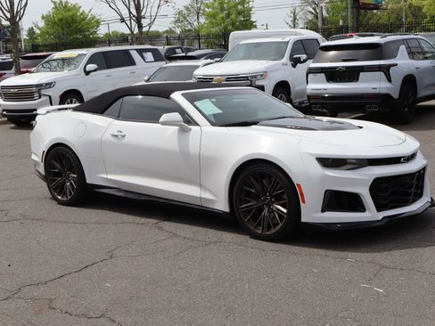 Used 2022 Chevrolet Camaro ZL1 image 13