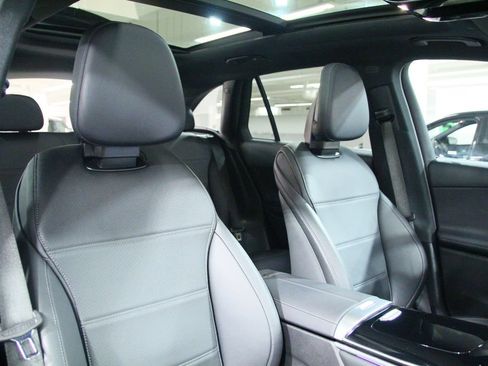 Used 2026 Mercedes-Benz GLC 300 4MATIC image 22