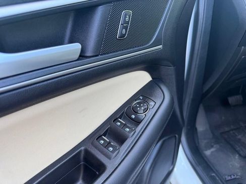 Used 2020 Ford Edge SEL w/ Convenience Package FWD image 14